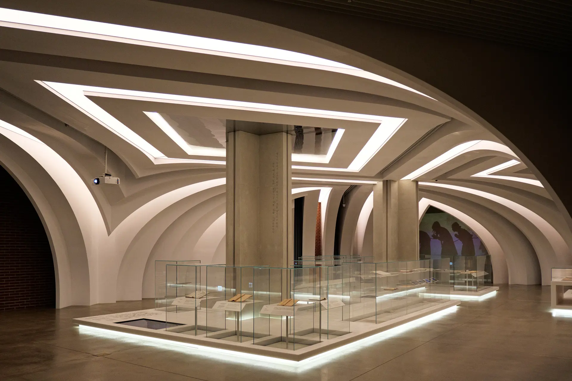 Seosomun Shrine History Museum, interior